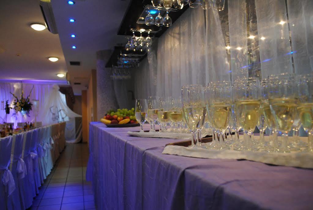 Hotel Nad Rzeczka Stary Toruń Екстериор снимка